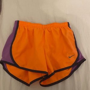 Girls Nike drifit shorts